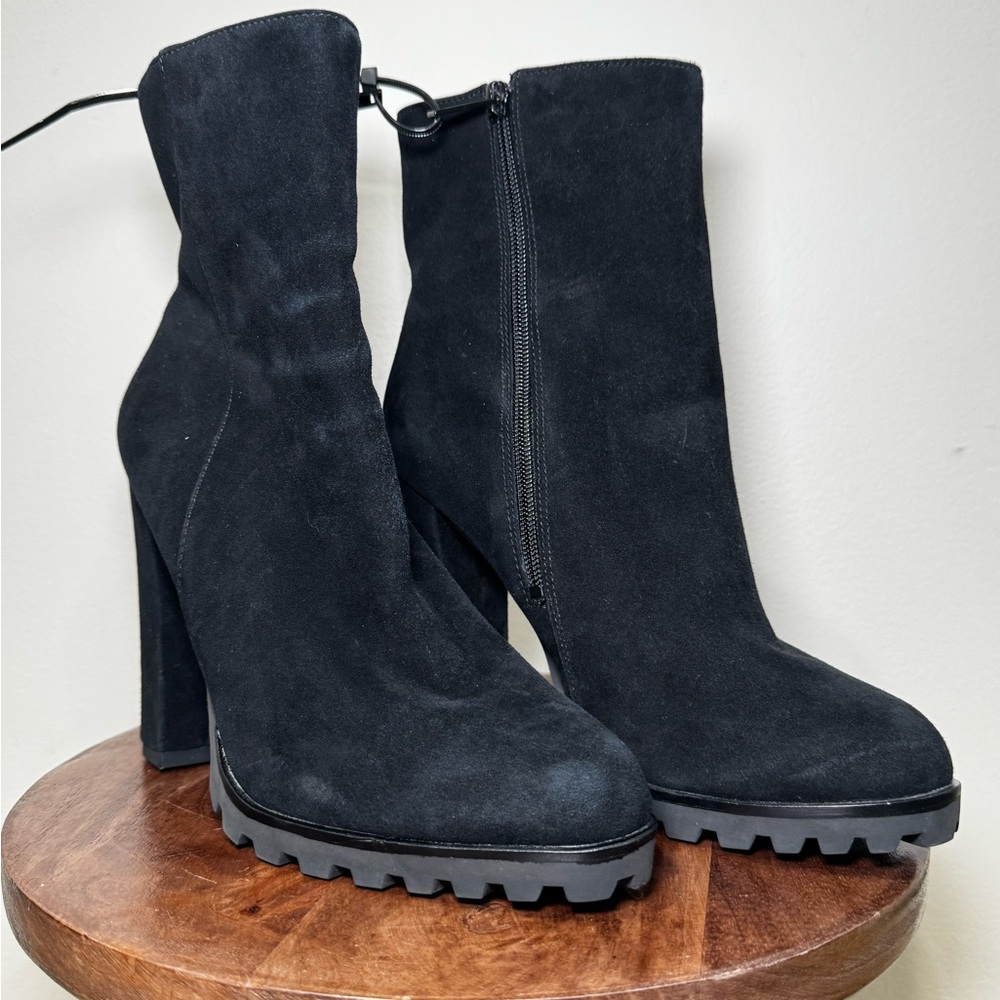 ALDO Black Suede Block-Heel Lug Sole Booties – Women’s Size 8